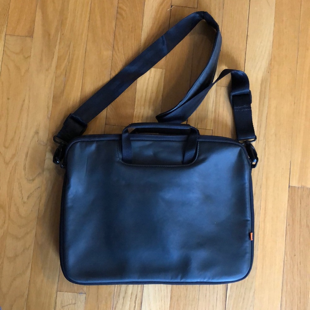 Incase laptop bag - Picture 2 of 4